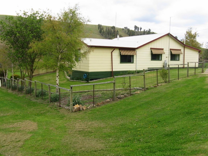 245 Tolands Road Cobungra, Omeo VIC 3898