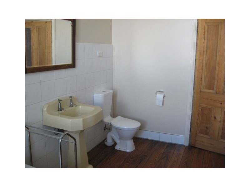 96 Day Avenue, Omeo VIC 3898