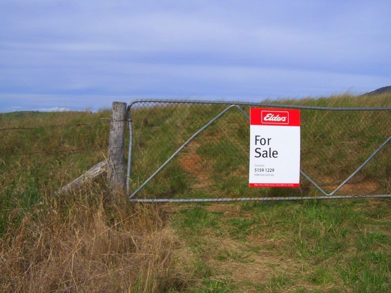 15 Racecourse Road Via Omeo, Benambra VIC 3900