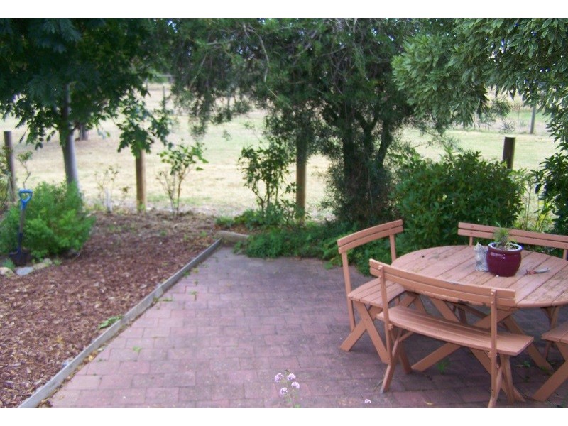 92 Day Avenue, Omeo VIC 3898