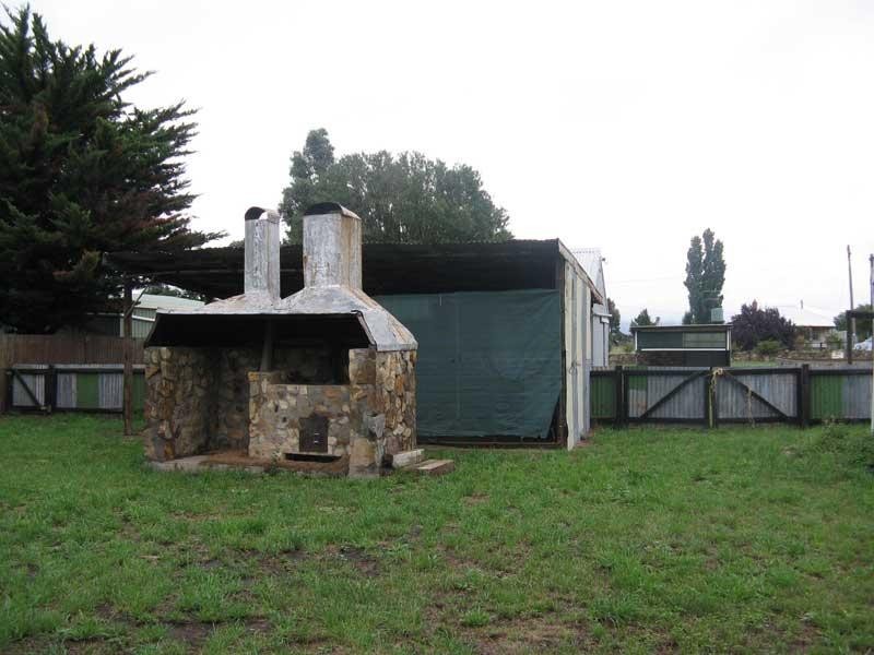 12 Young Street, Benambra VIC 3900