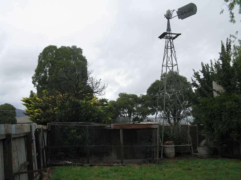 12 Young Street, Benambra VIC 3900