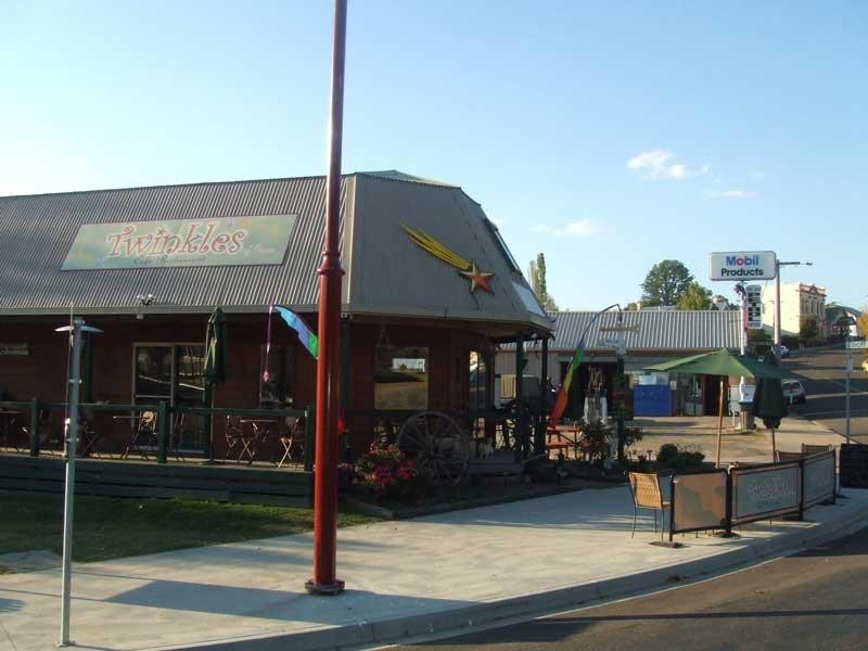 174 Day Avenue, Omeo VIC 3898