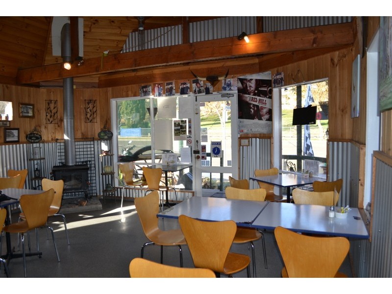 174 Day Avenue, Omeo VIC 3898