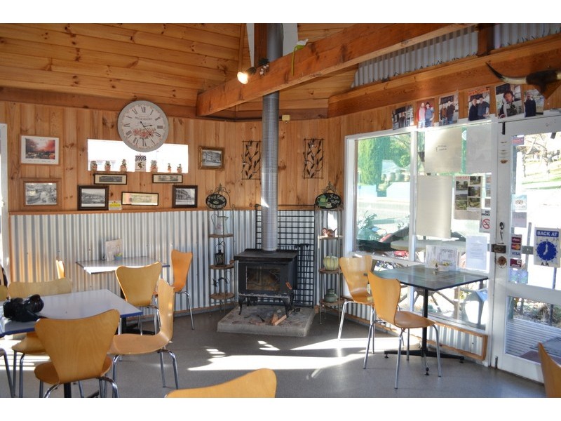 174 Day Avenue, Omeo VIC 3898