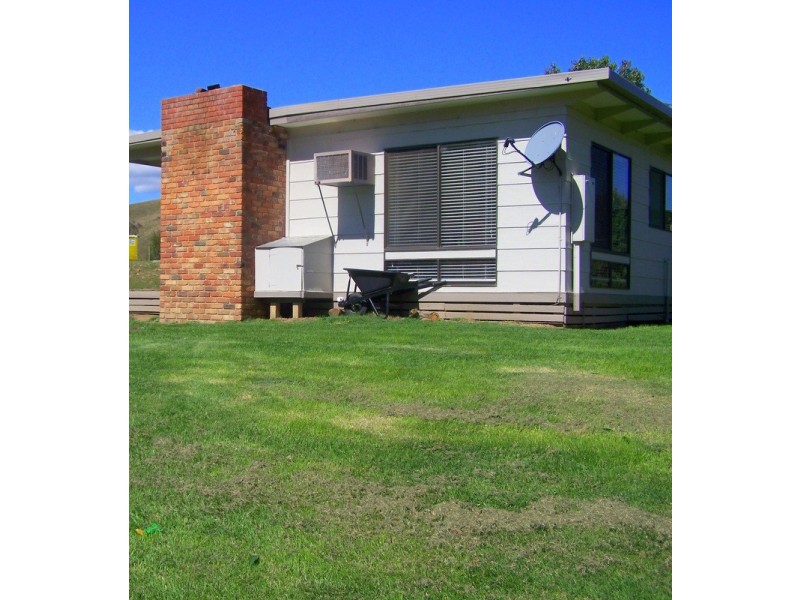 353 Omeo Highway, Omeo VIC 3898