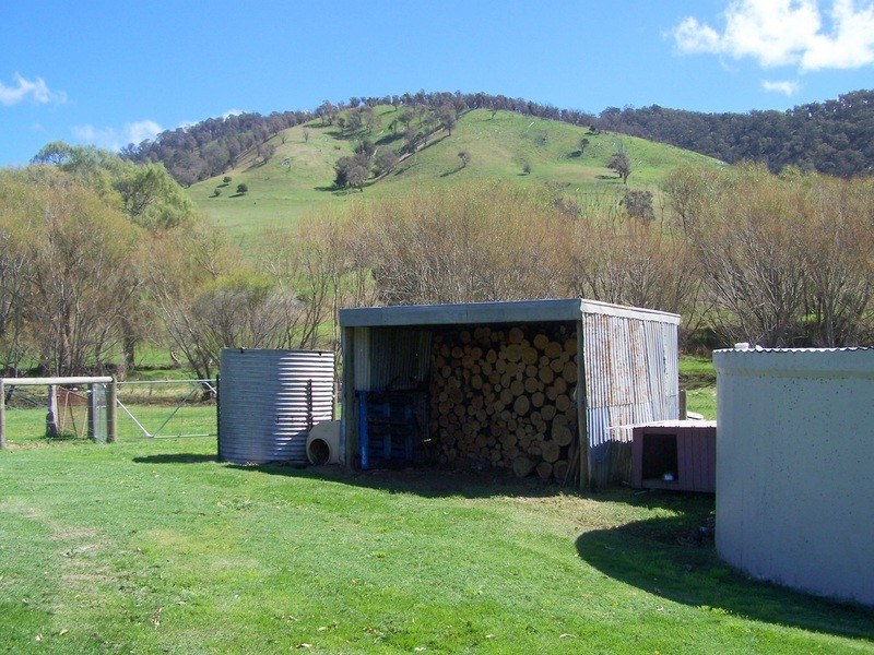 353 Omeo Highway, Omeo VIC 3898