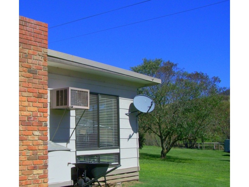 353 Omeo Highway, Omeo VIC 3898