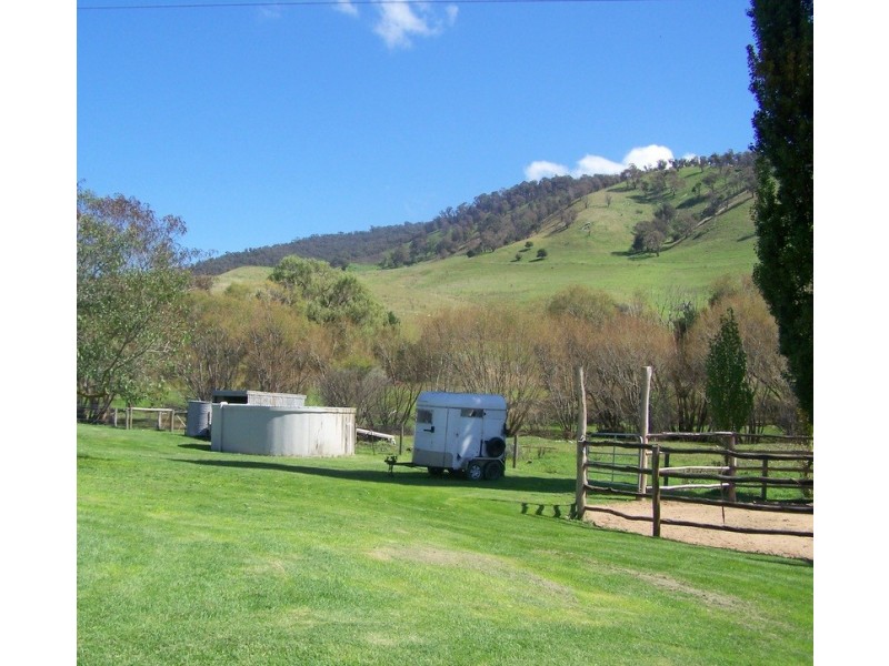 353 Omeo Highway, Omeo VIC 3898