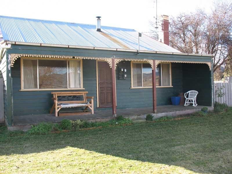 25 Foster Street, Benambra VIC 3900