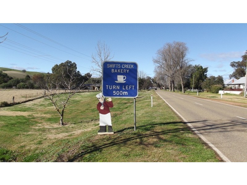 9 McMillan Street, Swifts Creek VIC 3896