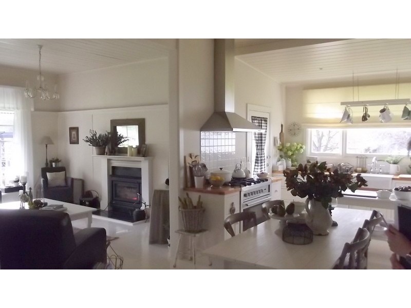 1 Day Avenue, Omeo VIC 3898