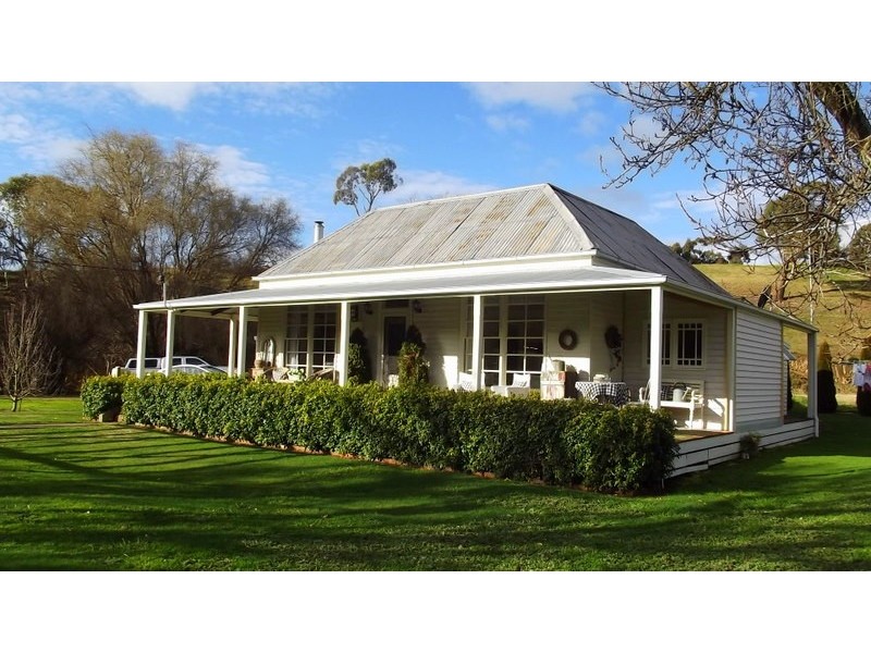 1 Day Avenue, Omeo VIC 3898