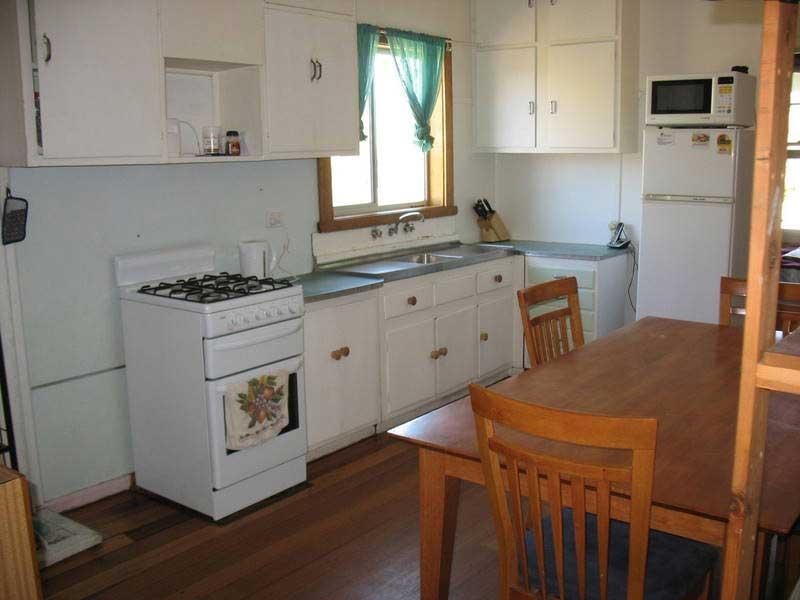 8 Crisp Street, Omeo VIC 3898