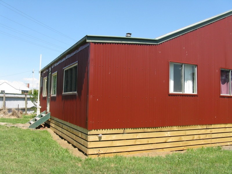 3 Foster Street, Benambra VIC 3900