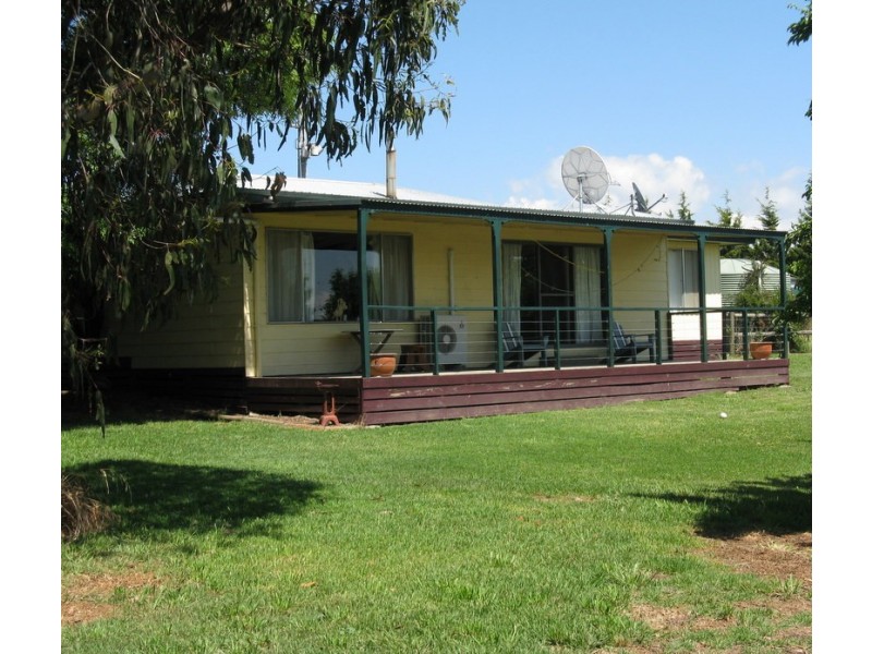 83 Weirs Lane Via Omeo, Hinnomunjie VIC 3898