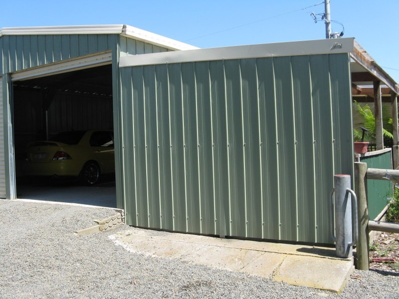 83 Weirs Lane Via Omeo, Hinnomunjie VIC 3898