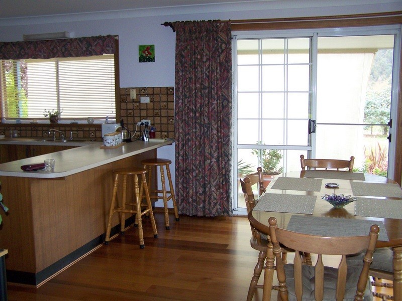 92 Day Avenue, Omeo VIC 3898