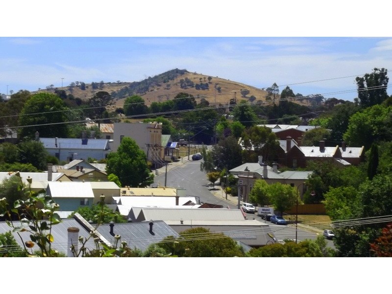 9 Camp Street, Omeo VIC 3898