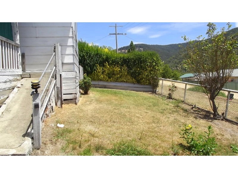 9 Camp Street, Omeo VIC 3898