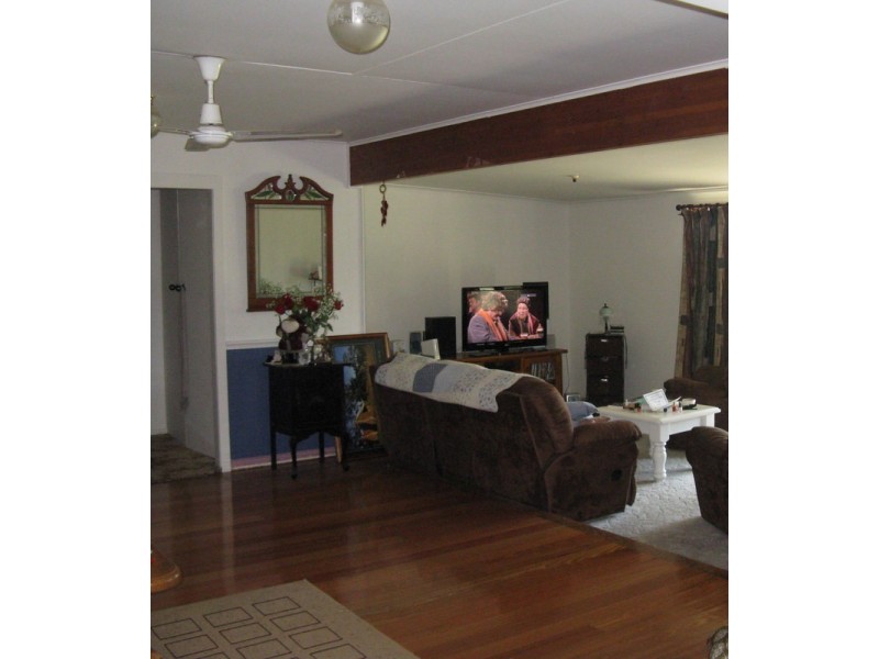 83 Weirs Lane, Hinnomunjie VIC 3898