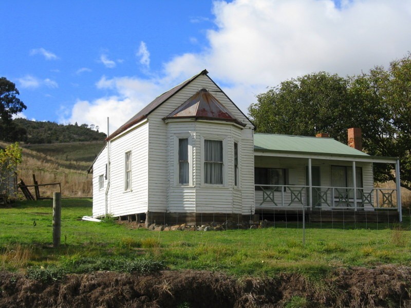 228 Omeo Highway, Omeo VIC 3898