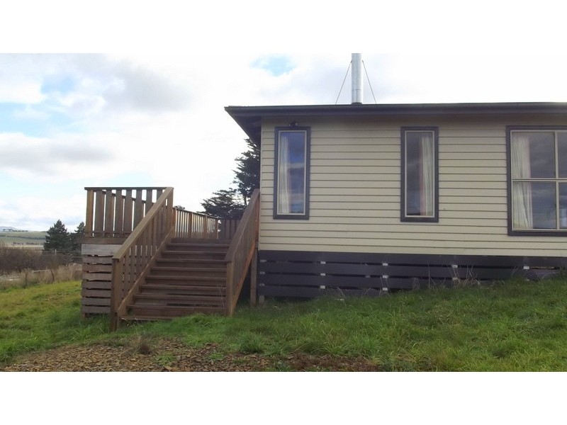 57 McFarlane Street, Benambra VIC 3900