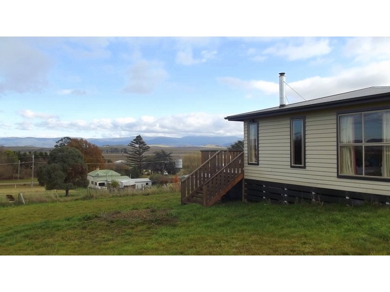 57 McFarlane Street, Benambra VIC 3900