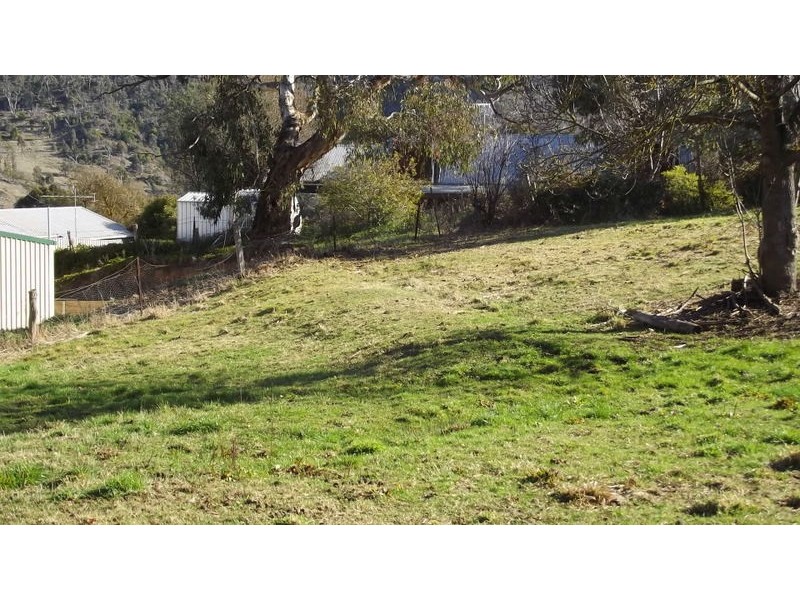 6 Mitta Street, Omeo VIC 3898