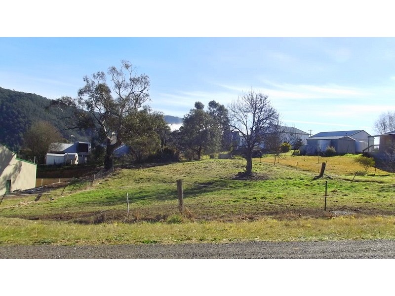 6 Mitta Street, Omeo VIC 3898