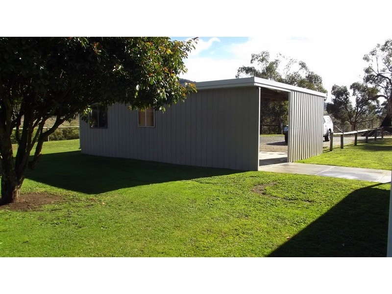 13 Crisp Street, Omeo VIC 3898