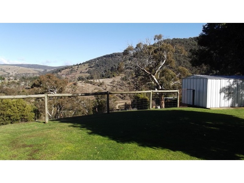 13 Crisp Street, Omeo VIC 3898