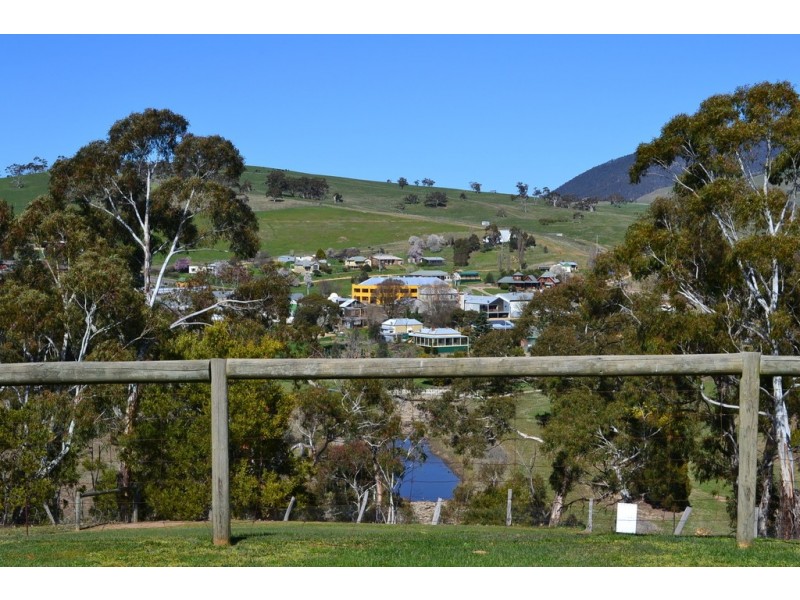 13 Crisp Street, Omeo VIC 3898