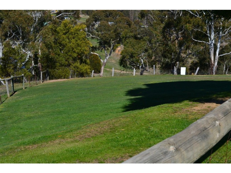 13 Crisp Street, Omeo VIC 3898