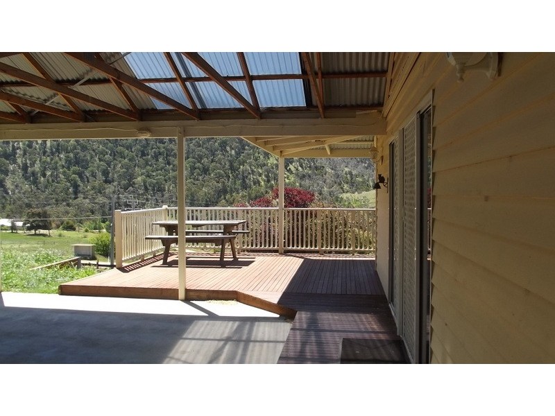 235 Day Avenue, Omeo VIC 3898