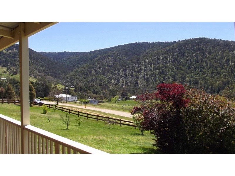 235 Day Avenue, Omeo VIC 3898