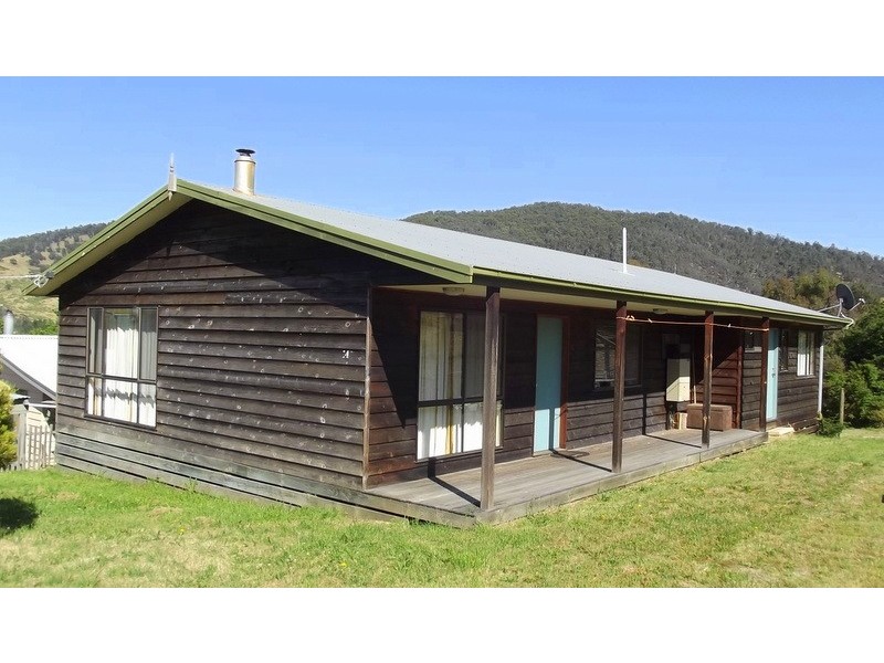 14 Cooper Street, Omeo VIC 3898