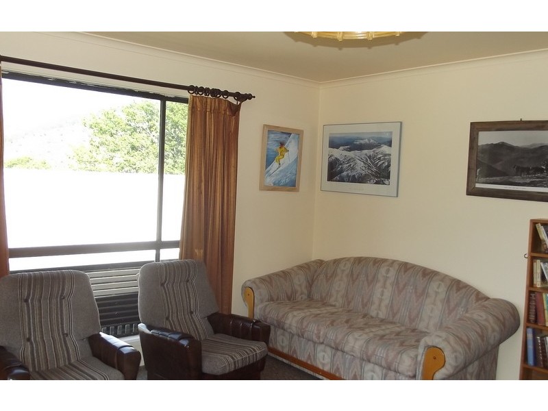 14 Cooper Street, Omeo VIC 3898