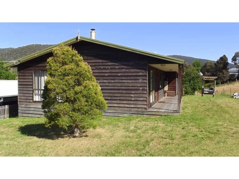 14 Cooper Street, Omeo VIC 3898