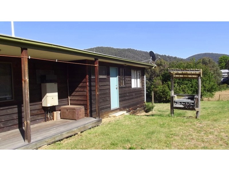 14 Cooper Street, Omeo VIC 3898