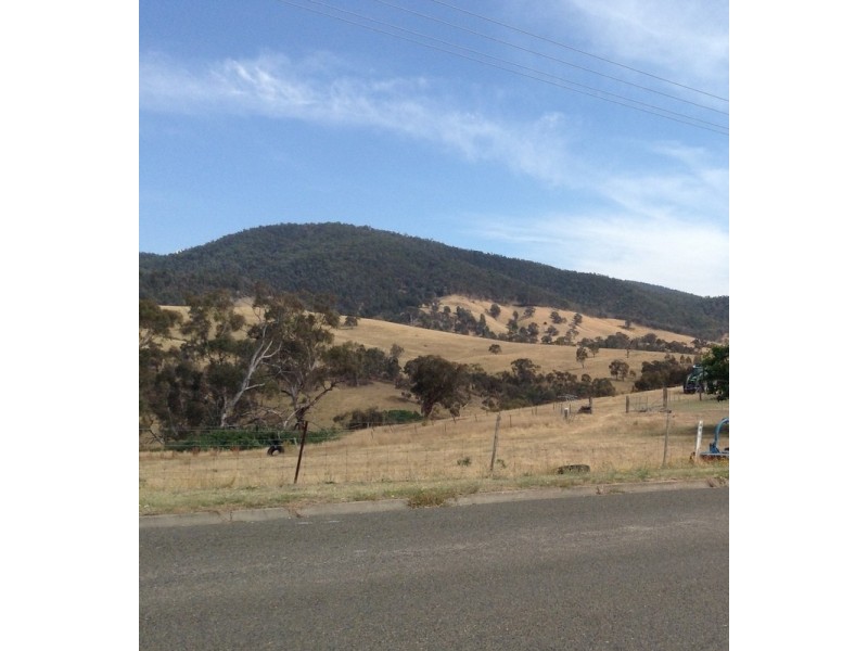 84 Day Avenue, Omeo VIC 3898