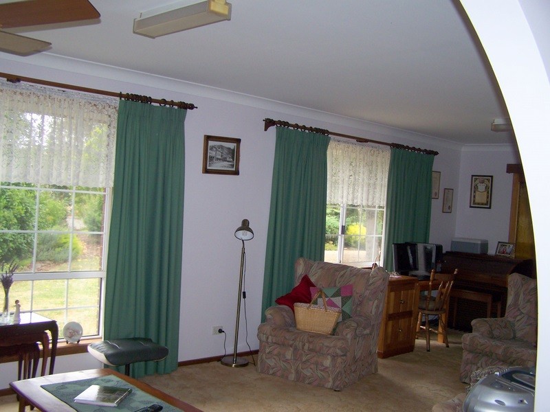 92 Day Avenue, Omeo VIC 3898