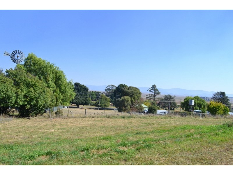 57 Macfarlane Street, Benambra VIC 3900