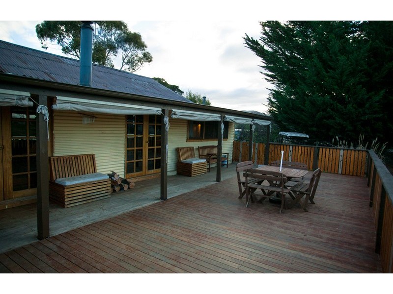 8 Hankshaw Hill Road, Omeo VIC 3898