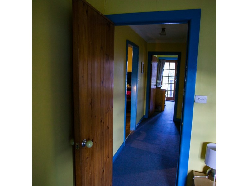 8 Hankshaw Hill Road, Omeo VIC 3898