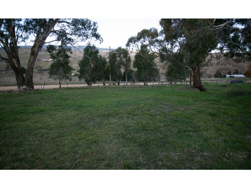 8 Hankshaw Hill Road, Omeo VIC 3898