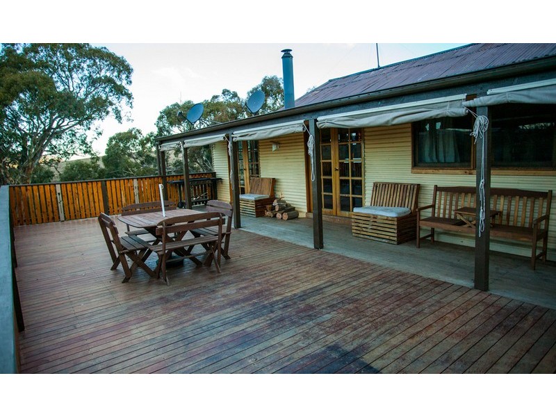 8 Hankshaw Hill Road, Omeo VIC 3898