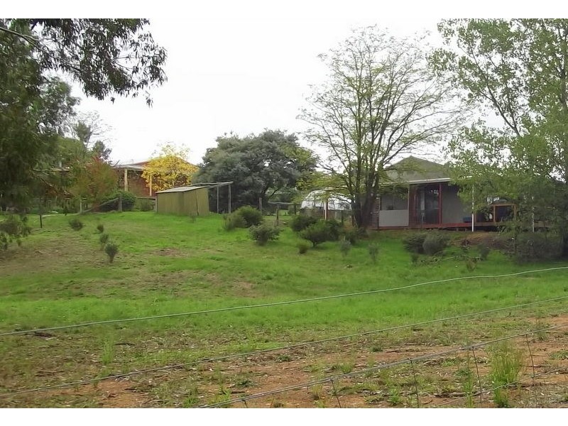 14 Crisp Street, Omeo VIC 3898