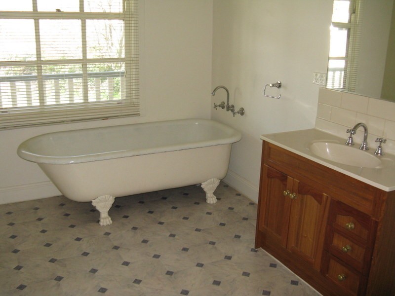 15 Cooper Street, Omeo VIC 3898