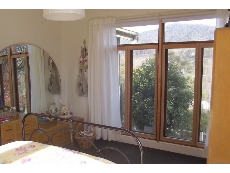 12 Bilton Street, Omeo VIC 3898